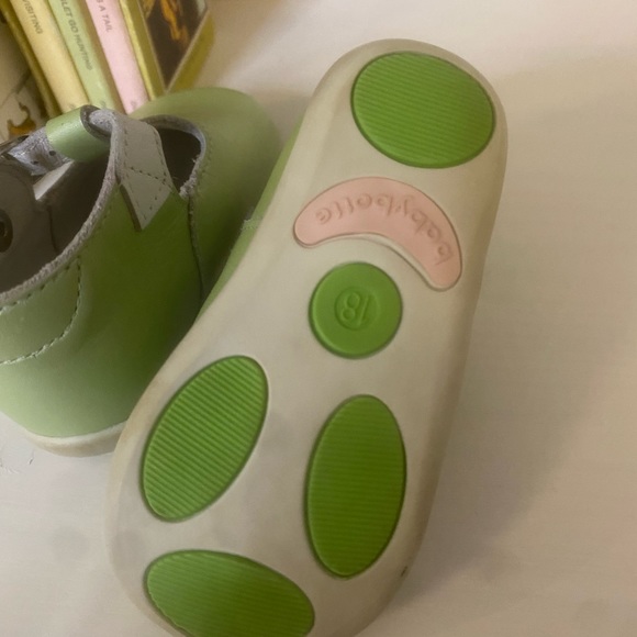 Baby Botte Mary Jane’s. Like New. Size 3 - Picture 2 of 8